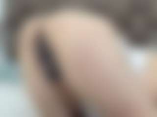 Live cam show with casey-jamess - Latina MILF on madthumbs | colombia