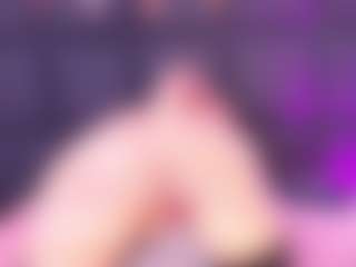 Live cam show with jupiterfox - Smoking on TeamSkeetLive