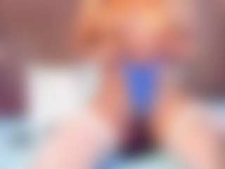 Mia Pineda's Live Sex Cam Show