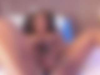 Mia Pineda's Live Sex Cam Show