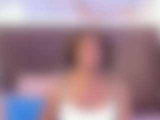Live cam show with Mia Pineda - Black MILF on EXY