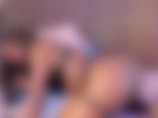 Live cam show with Mia Pineda - Black MILF on SpunkLive