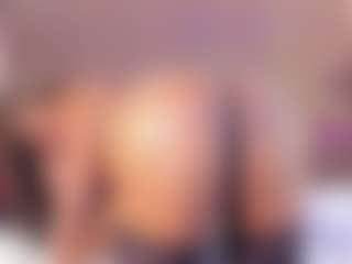 Mia Pineda's Live Sex Cam Show