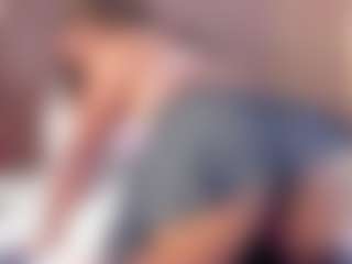 Mia Pineda's Live Sex Cam Show