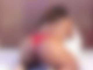Mia Pineda's Live Sex Cam Show