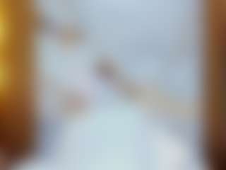 Mia Pineda's Live Sex Cam Show