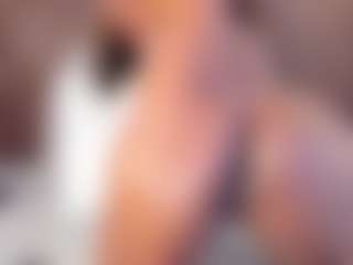Mia Pineda's Live Sex Cam Show