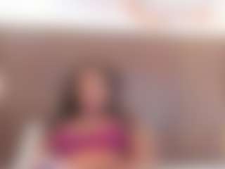 Live cam show with Mia Pineda - BBW MILF on CSO-WL