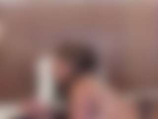 Live cam show with Mia Pineda - Black Amateur on liverealitysex.com