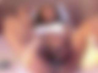 Mia Pineda's Live Sex Cam Show