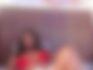 Live cam show with Mia Pineda - Double Penetration on madthumbs