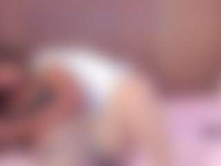 Live cam show with Mia Pineda - Middle Aged on camwithhim.com