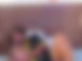 Live cam show with Mia Pineda - Moaning on Camsoda