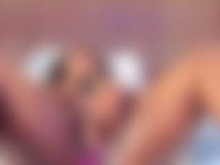 Live cam show with Mia Pineda - Butt Plug on Camsoda