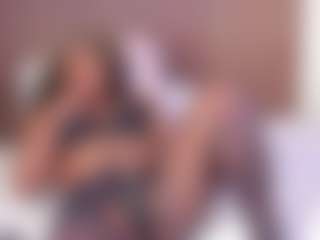 Mia Pineda's Live Sex Cam Show