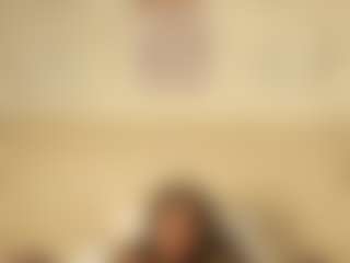 Mia Pineda's Live Sex Cam Show