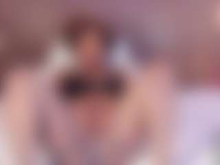 Mia Pineda's Live Sex Cam Show