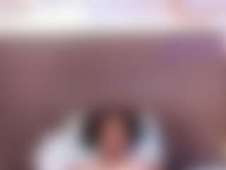 Mia Pineda's Live Sex Cam Show