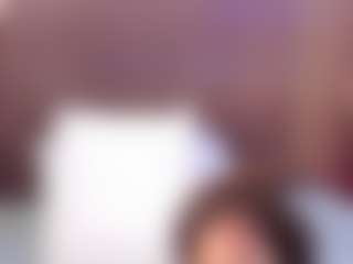 Live cam show with Mia Pineda - Black Middle Aged on camgirlchat.live