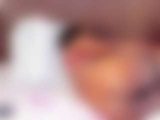 Live cam show with Mia Pineda - Butt Plug on xxxlivecams.org