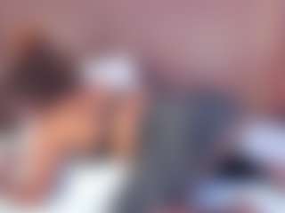 Live cam show with Mia Pineda - Ebony MILF on nudelive.tv