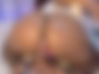 hornyafricangirl's Live Sex Cam Show