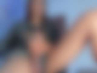 Live cam show with sandragoldstein - Brown Eyes on Camsoda