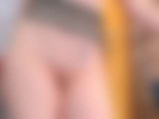 Live cam show with llovers4u2 - Oil on Free Soda