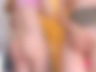 Live cam show with llovers4u2 - Fingers on Camsoda