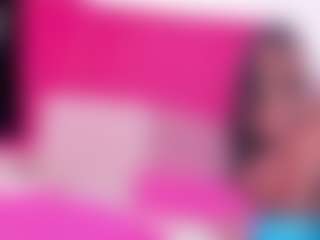 sasha-xxxx's Live Sex Cam Show