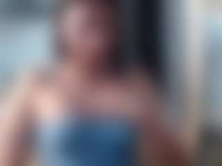 Live cam show with gingermd - Living Room on AdultVida.com