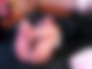 Live cam show with Switchy Kitty - Wet on Chatstar