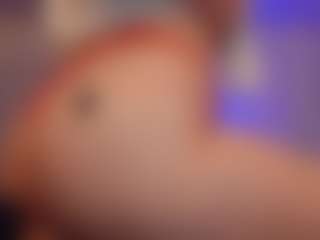 Live cam show with Switchy Kitty - Deepthroat on Camsoda