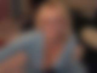 Live cam show with Switchy Kitty - Submissive on liverealitysex.com