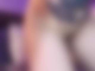 Live cam show with Charlotte - Big Tits on live18s.com