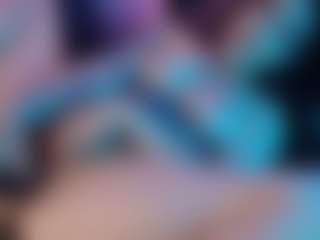 Live cam show with Charlotte - Shaved Pussy Latina on SpunkLive