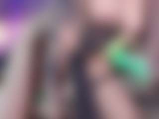 Live cam show with Charlotte - Sexwebcam Latina on livesuperchat.net