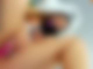 eveeevian's Live Sex Cam Show