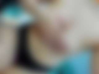 eveeevian's Live Sex Cam Show
