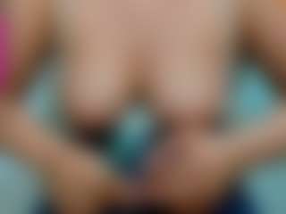 Live cam show with eveeevian - Latina on AdultVida.com