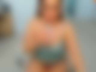 eveeevian's Live Sex Cam Show
