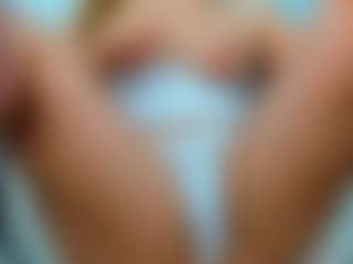 eveeevian's Live Sex Cam Show