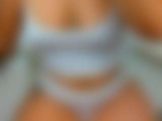 eveeevian's Live Sex Cam Show