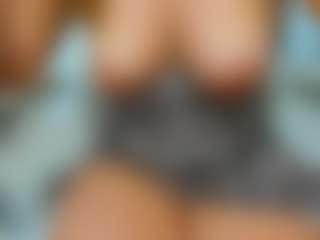 eveeevian's Live Sex Cam Show