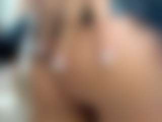 eveeevian's Live Sex Cam Show