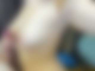 eveeevian's Live Sex Cam Show