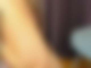 Live cam show with eveeevian - Strip on Hubzter Live