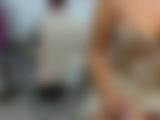 eveeevian's Live Sex Cam Show