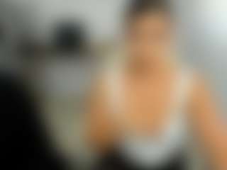 eveeevian's Live Sex Cam Show