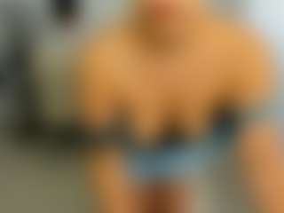 eveeevian's Live Sex Cam Show